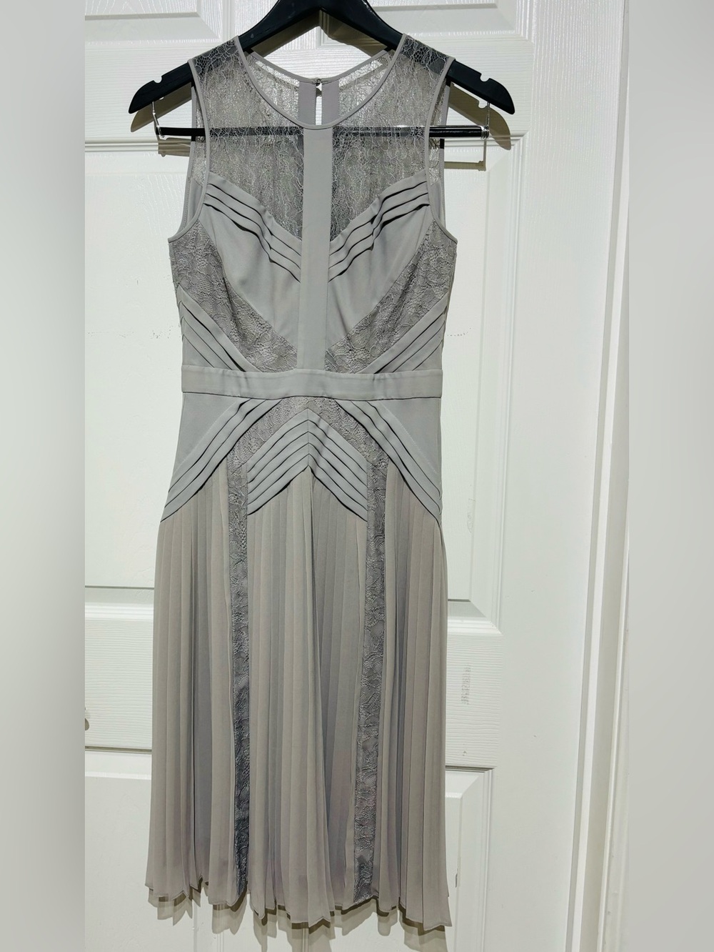BCBGMaxAzria Light Grey Lace-Panel Midi Dress